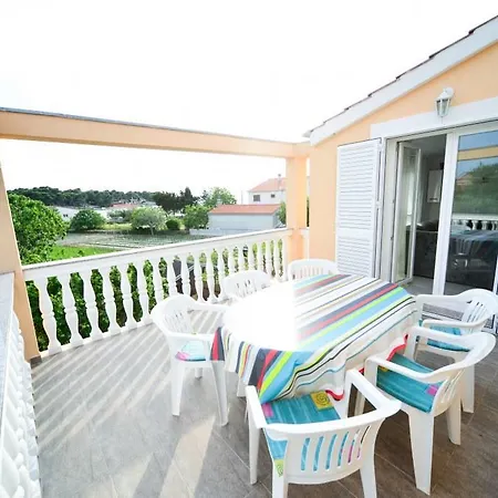 Apartment Valentina Petrcane