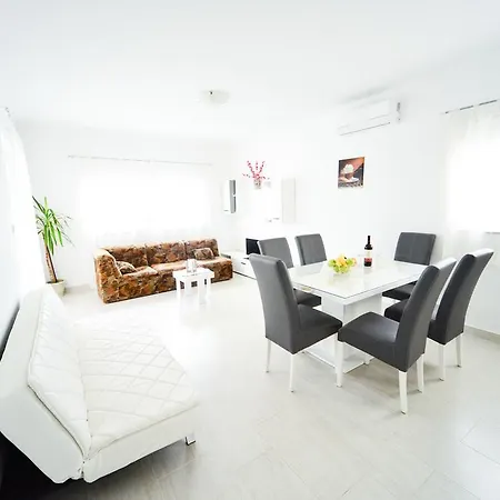 Apartment Valentina