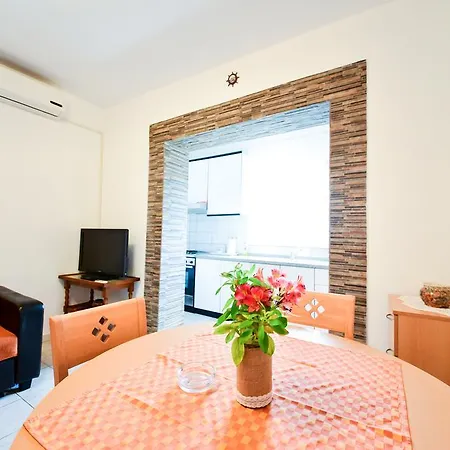 Apartment Valentina Petrcane